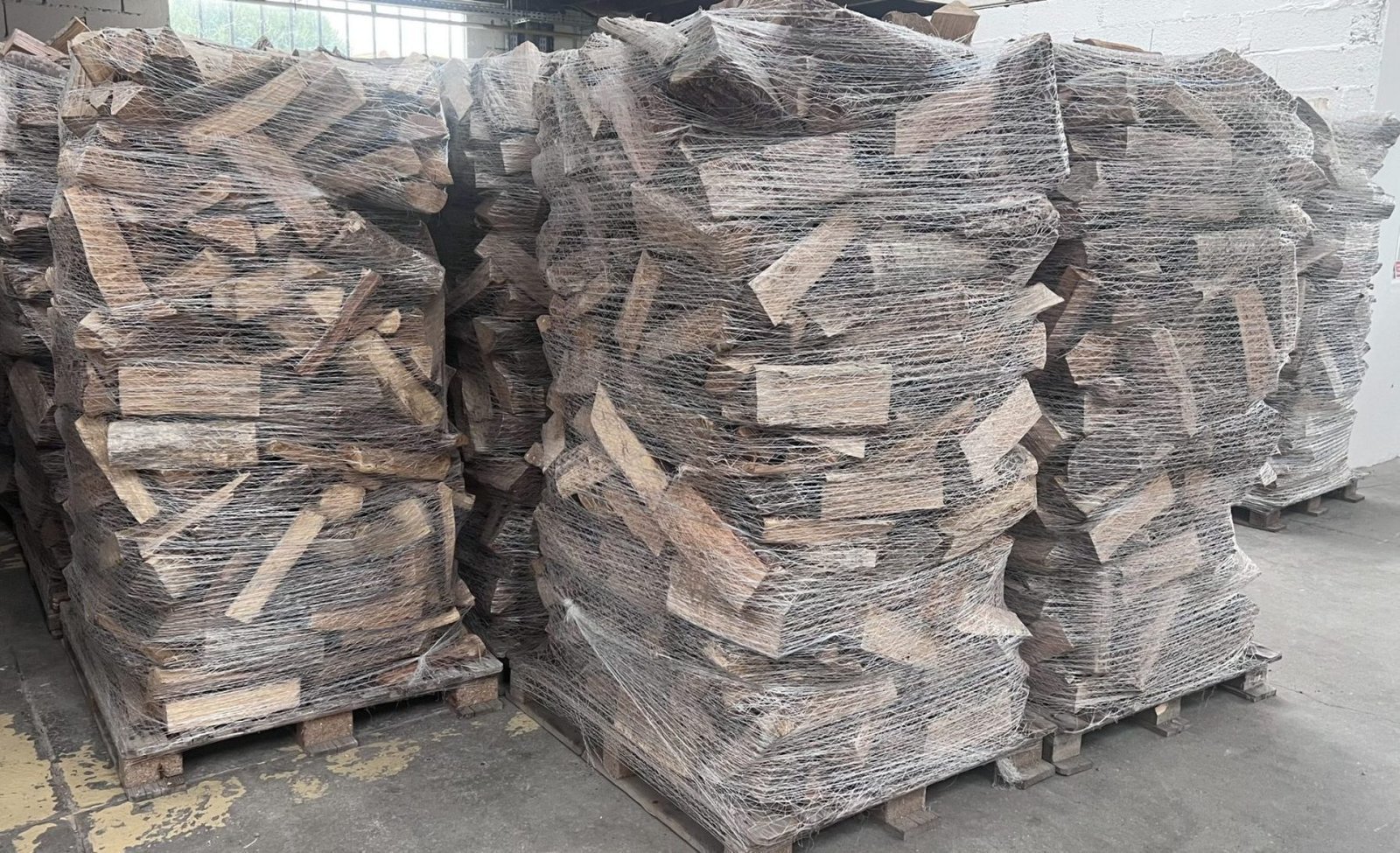 Brennholz Wooday – Palette 2 m³ Scheite Laubholz 33 cm